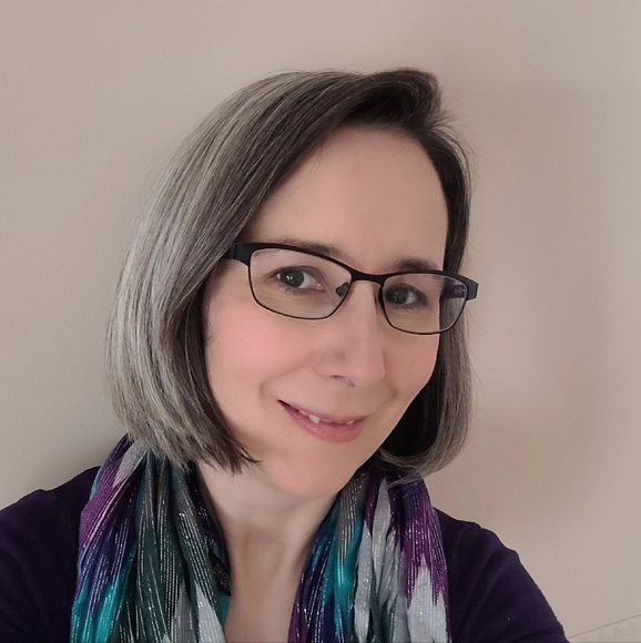 Meet your Posher, Stéphanie - Picture 1 of 1